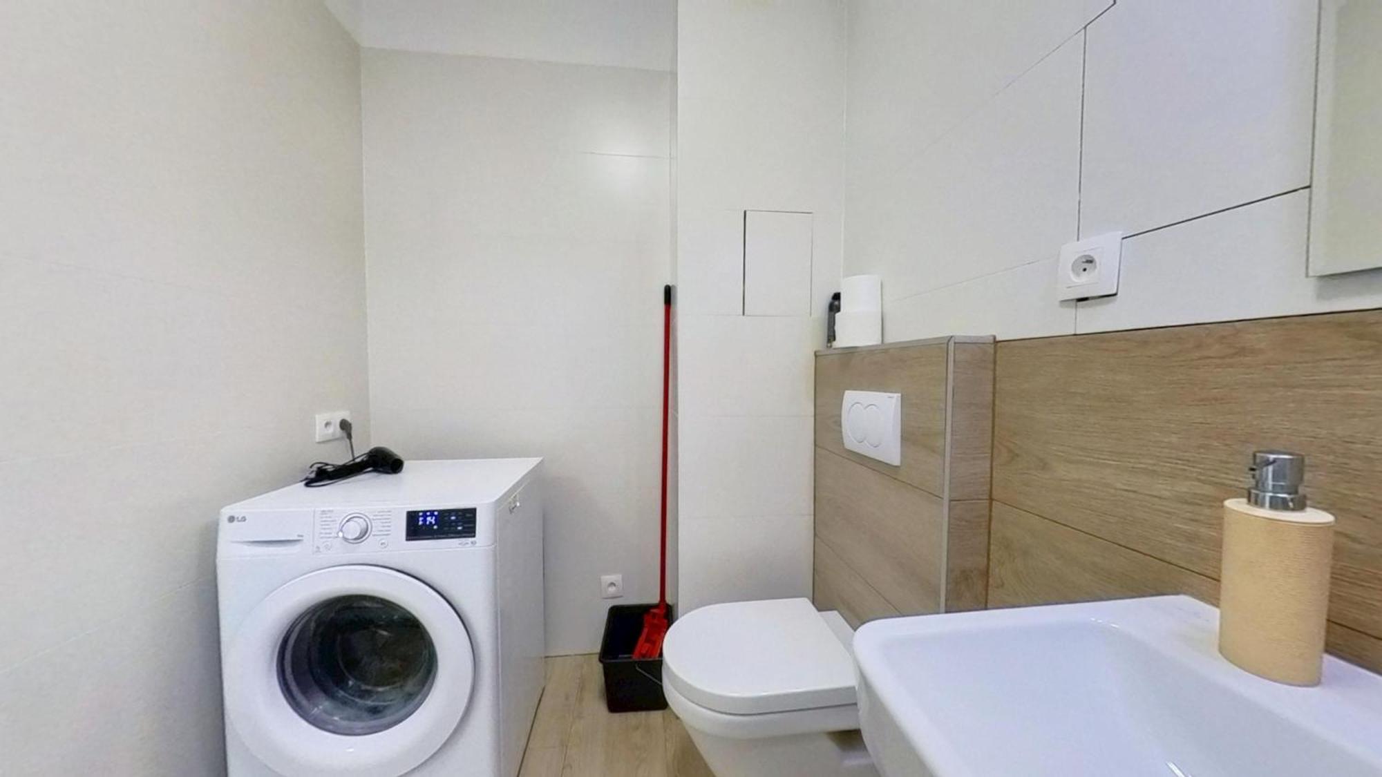 Air-Conditioned 2 Room Apartment, With Terrace, Rovinka, 302 Ngoại thất bức ảnh