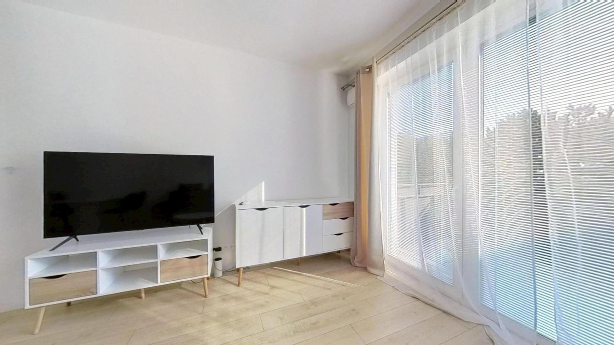 Air-Conditioned 2 Room Apartment, With Terrace, Rovinka, 302 Ngoại thất bức ảnh