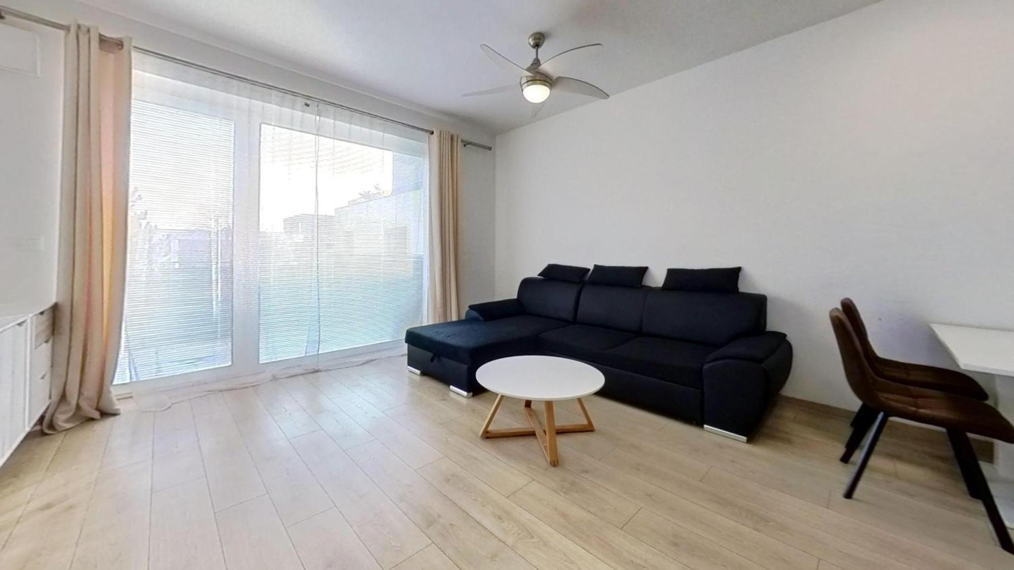 Air-Conditioned 2 Room Apartment, With Terrace, Rovinka, 302 Ngoại thất bức ảnh